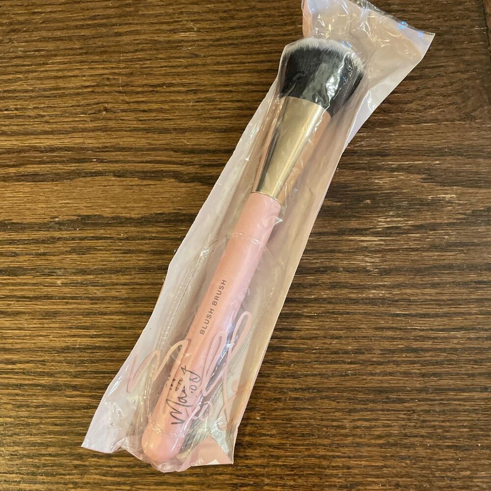 Mally XO Pink Blush Brush - NEW